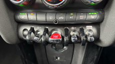 MINI Hatchback 1.5 Cooper Classic 5dr Auto [Nav Pack] Petrol Hatchback